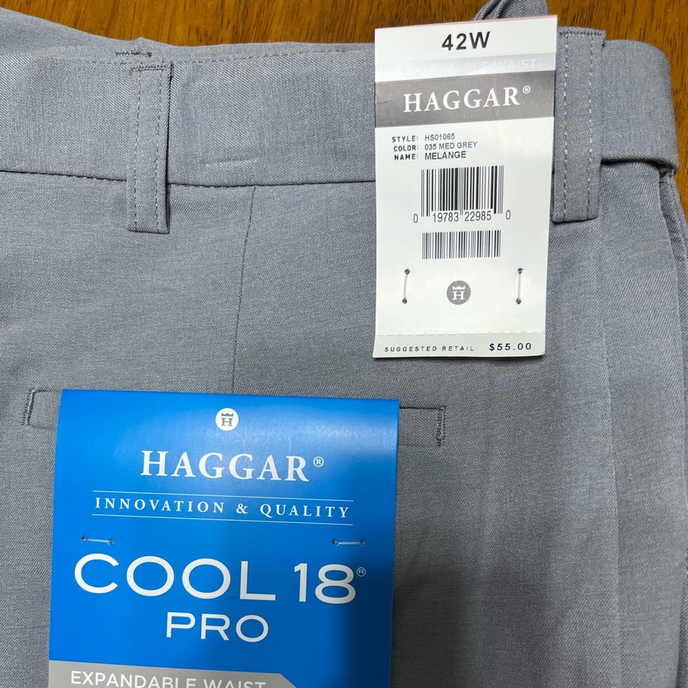 Never been worn Haggar shorts.